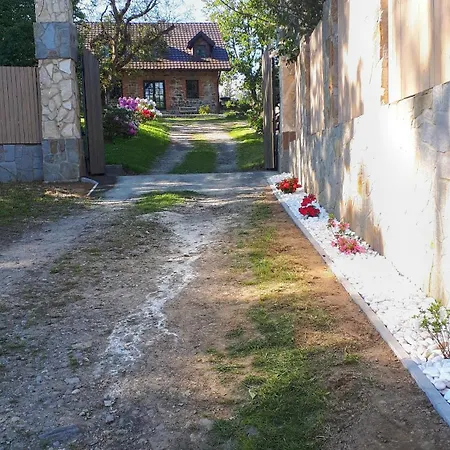Dum Na Polosamote Ve Vserubskem Prusmyku Všeruby